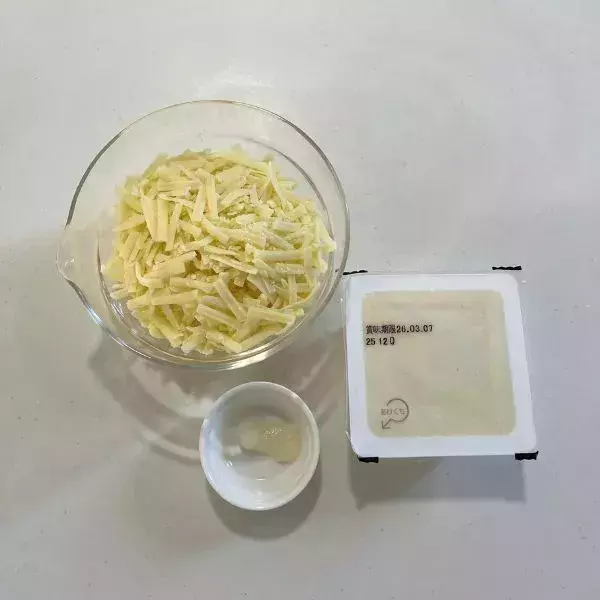 「また豆腐か」と言わせない！　刻んで混ぜるだけのタルタルソースが画期的