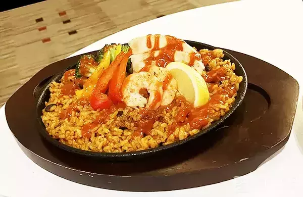 チョコプラ“忖度なし”の食レポに挑戦…のはずが？　「完全に段取り通り」とツッコミ！