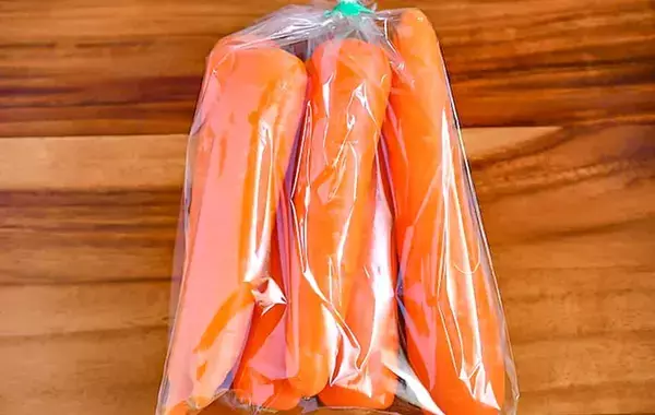 皮は剥きません！　生がおいしい「簡単ニンジンサラダ」【管理栄養士の春レシピ】