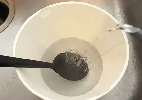 買い替える前に見て！　ベタつく『シリコングッズ』を45分で復活させたワザ