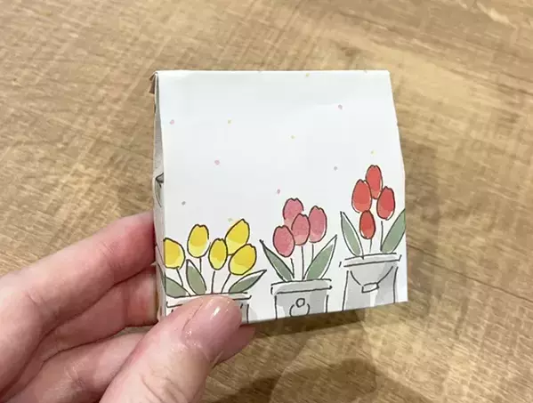 かわいくて使えないメモを救出！　2枚重ねて作るマチつきギフトボックス