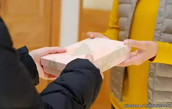 引っ越しの挨拶の“粗品”はいくらが正解？　相場や人気、失敗しない選び方をシャディに聞いてみた