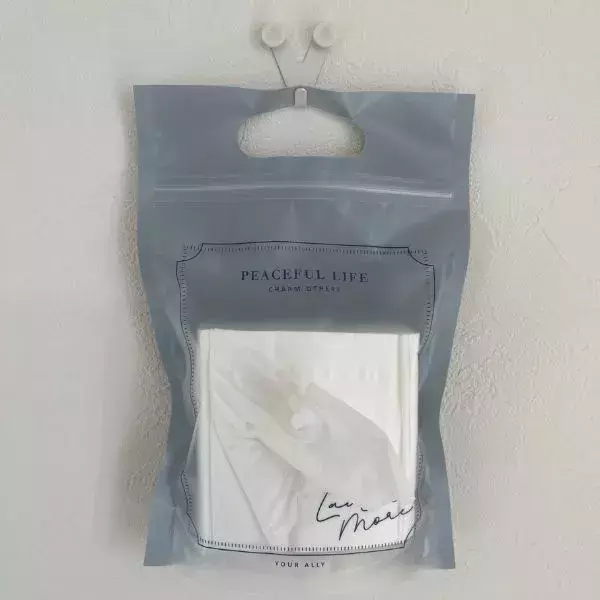 ソフトパックティッシュを包丁で真っ二つ！　思わぬ活用法に「目からウロコ」「真似したい」