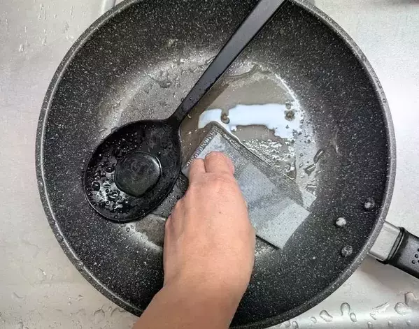 無印良品『汚れ用掃除シート』が超万能！　活用法に「家中役立つ！」「恐れ入った」