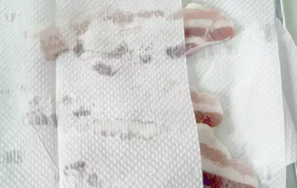 豚肉、そのまま焼かないで！　塩水に30分漬けるだけで、白米に合う絶品おかずに変身