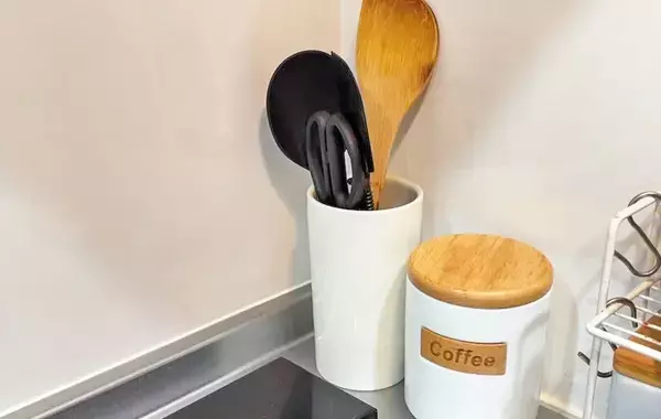 無印の『スタンド』で家中すっきり！　キッチン以外の3つの使い道に「複数個買いたい！」