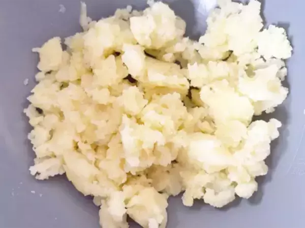 ポテトサラダに「2本」入れてみて！　節約レシピに「ハムよりいいかも」と夫がハマった