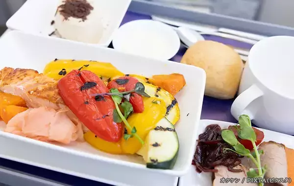 ファーストクラスの機内食ってどんなメニュー？ 　エコノミーとの違いとは