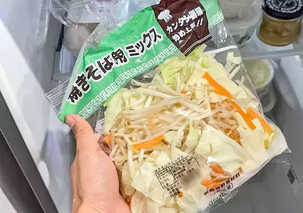 カット野菜に大さじ1杯入れるだけ！　食感がよくなるコツに「しっかりと火が入った」「べたつかない」