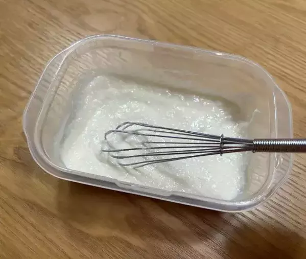 チーズと豆腐を混ぜてチンするだけ！　口当たりに「大満足」「いくらでもいける」