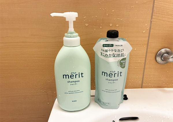 シャンプーを詰め替える時、違うメーカーを入れてもいい？　花王の回答に「そうなんだ」