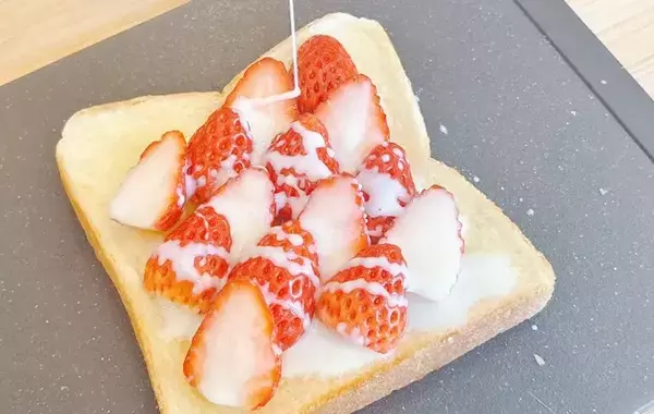 食べた子供が「明日も作って！」と大興奮！　トーストにバターを塗って…