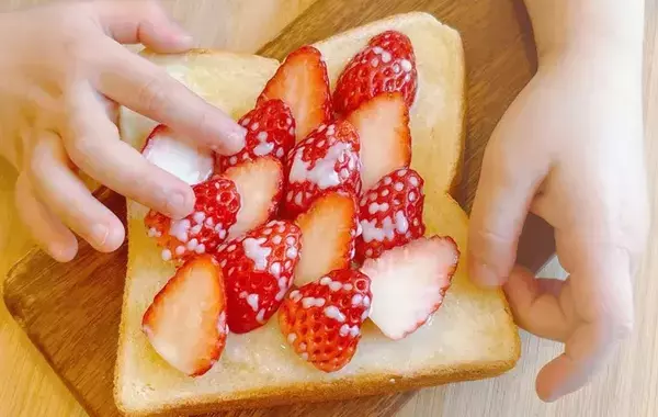 食べた子供が「明日も作って！」と大興奮！　トーストにバターを塗って…