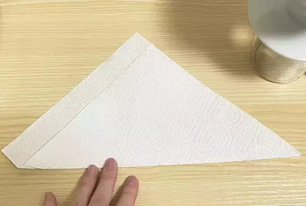 コーヒーフィルターを切らしても大丈夫　家にある『キッチンタオル』を折って広げれば代用できる？