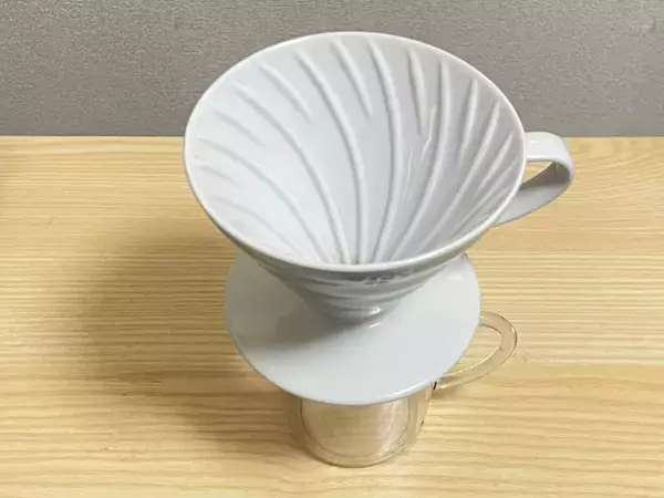 コーヒーフィルターを切らしても大丈夫　家にある『キッチンタオル』を折って広げれば代用できる？