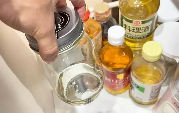 ガラス瓶と茶こしを組み合わせて…　できたグッズに「市販のよりいい」「洗いやすい」