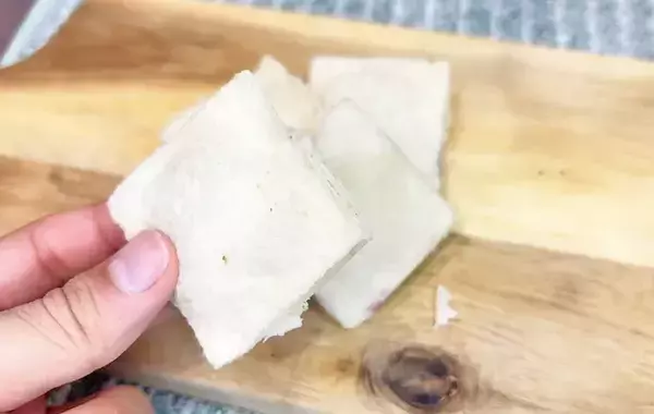 小さなサンドイッチが一気に作れた！　110円のグッズが「優秀」「弁当にピッタリ」