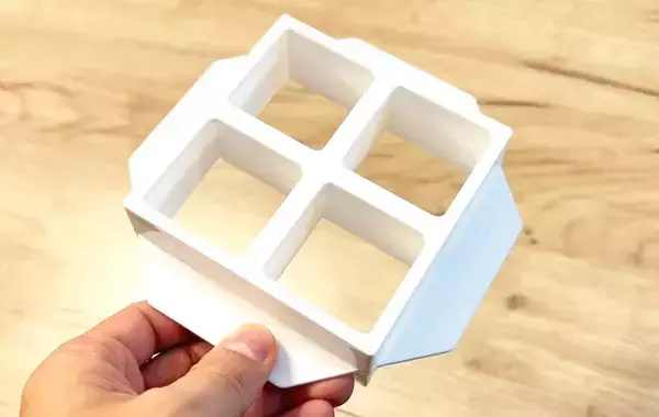 小さなサンドイッチが一気に作れた！　110円のグッズが「優秀」「弁当にピッタリ」