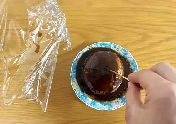 つまようじ『1本』を鍋蓋に挟むと…　洗い物が減る時短技に「座布団三枚」