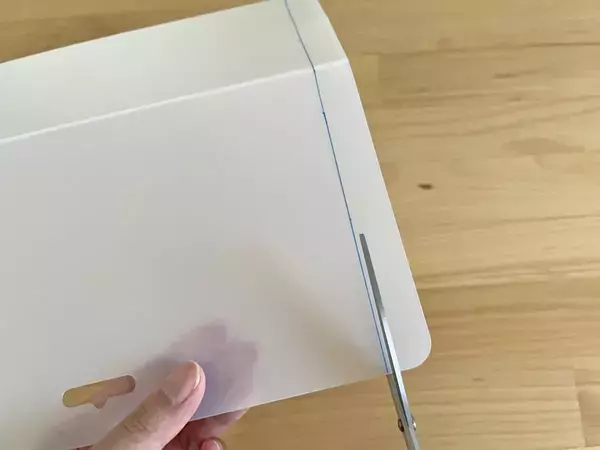 ダイソーの『まな板シート』を折ってバッグに入れたら…　思わぬ活用法で「使い勝手がよくなった！」