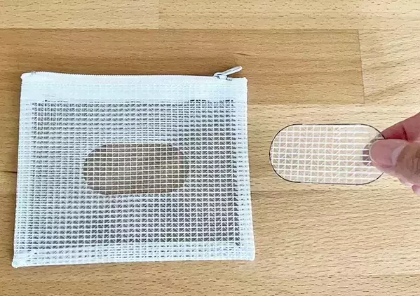 ウエットシートの蓋をネットケースに貼り付けると…　万能ケースが10分で完成！