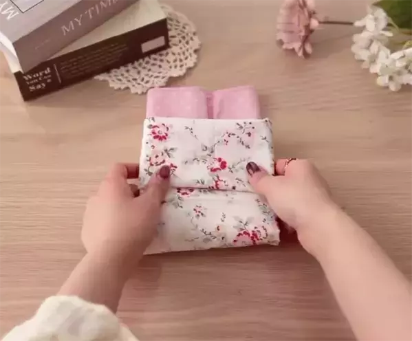 ハンカチを活用して春の外出を華やかに！　結ぶだけのエコバッグ、ポーチ、ボトルカバーの作り方