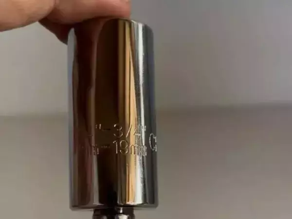 1本持っていて絶対損なし！　キャンドゥのコスパ最強工具に「想像以上に優秀」