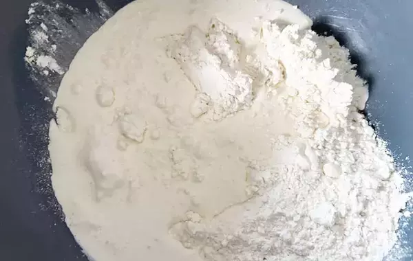 ホットケーキミックスに「材料1つ」混ぜるだけ！　驚くほどしっとりなスコーンが完成