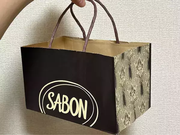 自宅の中で持ち運べる！　余った紙袋で収納ボックスを作る方法