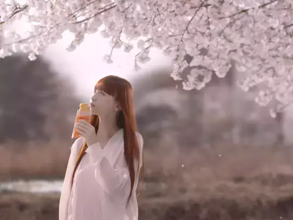 名曲のMVをモチーフにしたマック新CMに反響　鈴木えみ×『ケツメイシ』に「あの頃のまま」「感動した」