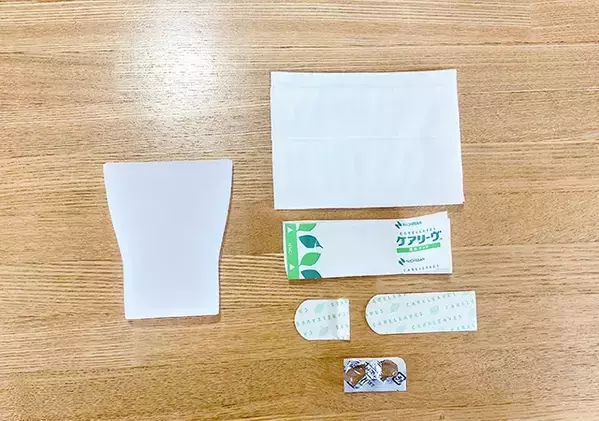 外出中の小ゴミ問題を解決！　セリアのシリコンコップをゴミ入れに転用する【100均グッズ】