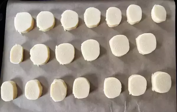 【作業時間10分】ホットケーキミックスと油を混ぜて焼くと…　できたおやつが「簡単すぎた！」