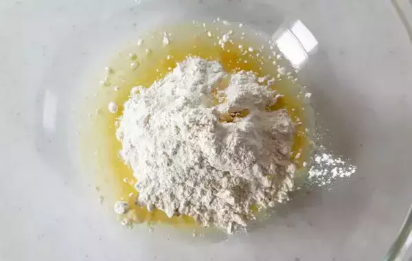 【作業時間10分】ホットケーキミックスと油を混ぜて焼くと…　できたおやつが「簡単すぎた！」