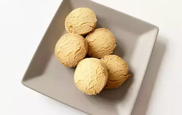 【作業時間10分】ホットケーキミックスと油を混ぜて焼くと…　できたおやつが「簡単すぎた！」