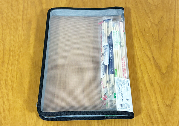 ファスナーを『片側』だけ開けると…　キッチン収納で役立つ意外な使い方とは