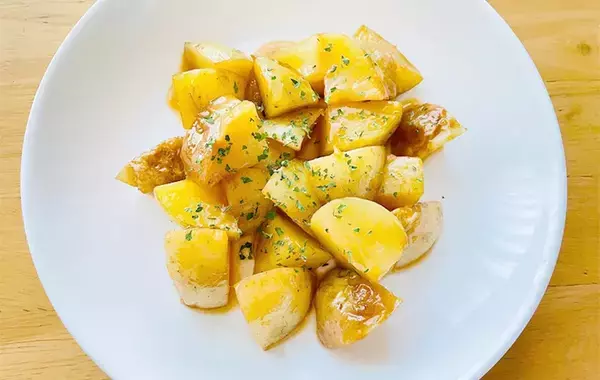子供「フライドポテトより好きかも！」　新ジャガイモの食べ方に「コクがすごい」「手間がかからない」