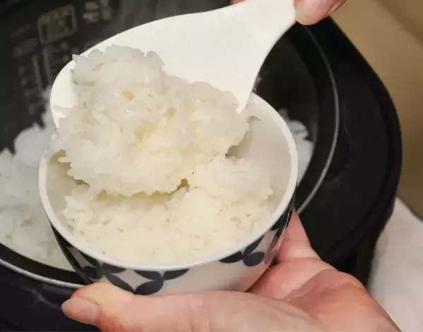 すぐによそわないで！　炊飯後の『一手間』に「知らなかった」「毎日やる」【米の豆知識4選】