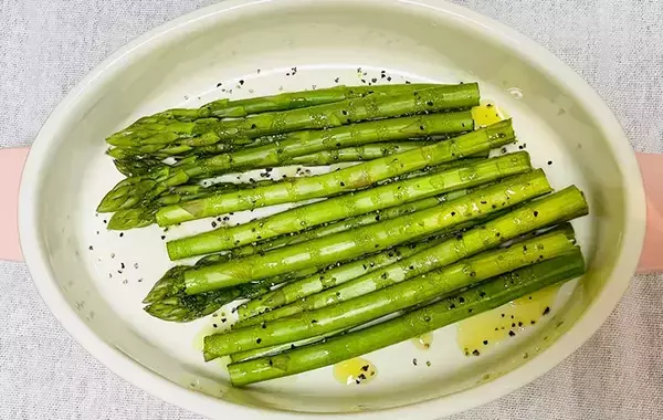 【調理時間15分】アスパラとチーズがこんがり！　“簡単おかず”のレシピ