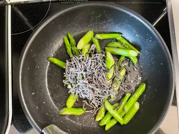 バター×塩昆布の相性抜群！　10分で完成した一品に「箸が止まらない」【春野菜レシピ】