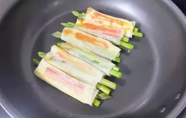 「これは素材本来の味でいただくのが正解！」夫が絶賛した10分でできるアスパラガスのレシピ！