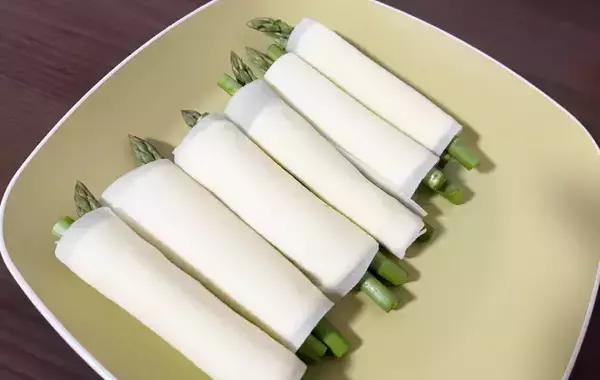 「これは素材本来の味でいただくのが正解！」夫が絶賛した10分でできるアスパラガスのレシピ！