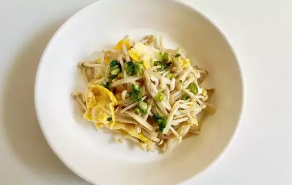 【節約レシピ】10分で完成！　エノキと卵で作れるおかずに「リピート確定」「夫が絶賛」