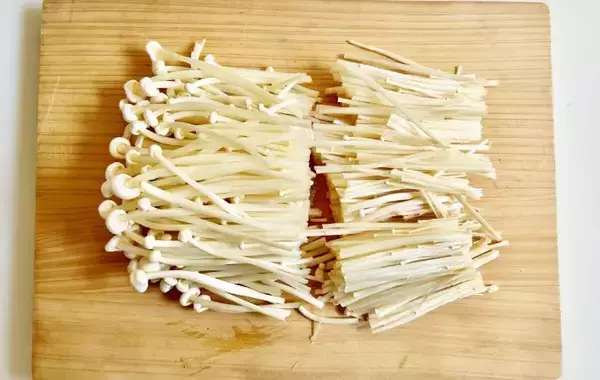 【節約レシピ】10分で完成！　エノキと卵で作れるおかずに「リピート確定」「夫が絶賛」