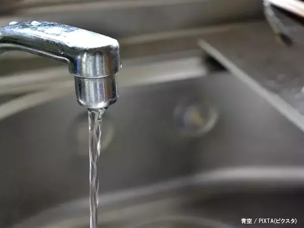 キッチンの蛇口から出る水が弱くなった…原因は何が考えられる？