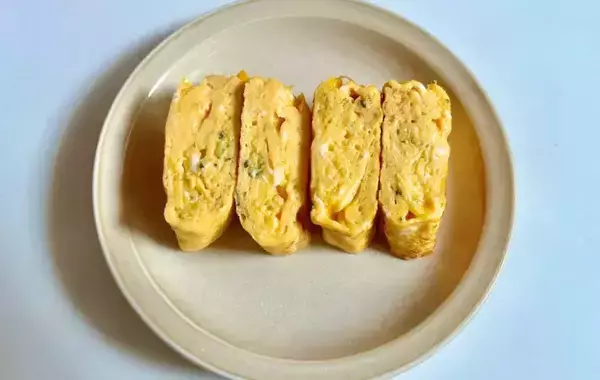 4つの食材を混ぜて『玉子焼き器』へ！　「おかわり！」と息子にヒットした“簡単”レシピ