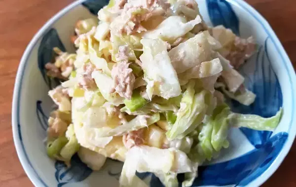 ツナ×ごま×マヨの相性抜群！　あっという間に完成した一品に「箸が止まらん」【レシピ】