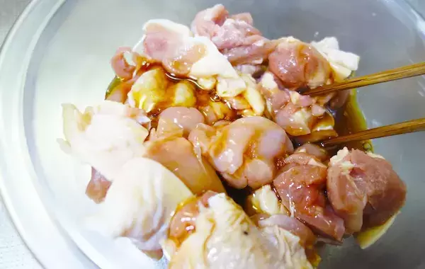 味つけに100ml入れたのが？　から揚げの意外なレシピに「家族が大喜び」「弁当にもぴったり」