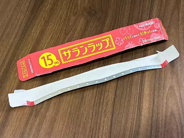 ラップの刃をテープにつけたら？　5分でスパっと切れるカッターに様変わり！【活用術】