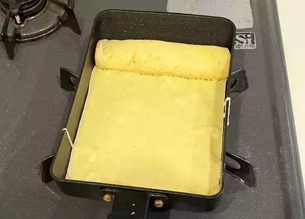 ホットケーキミックスを『玉子焼き器』で焼いたら…　できたおやつに「お弁当にぴったり！」