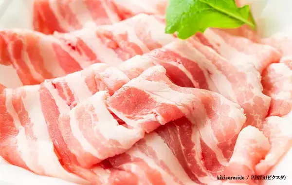 タマネギを輪切りにして重ねる？　ロバート馬場の工夫が光るジューシーな肉巻き料理